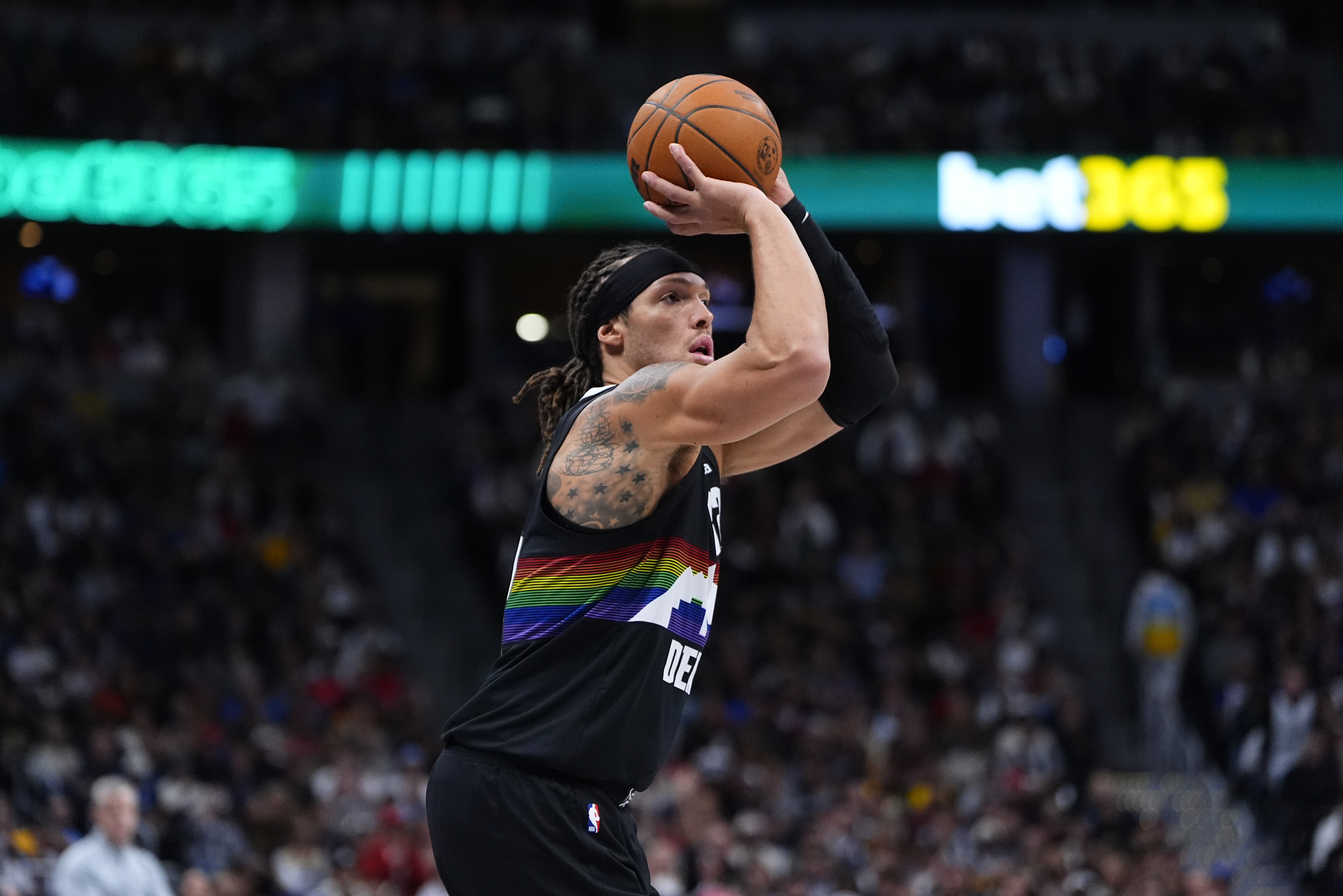 PG电子-掘金官方:阿隆·戈登腿筋受伤 本场提前退赛&不会回归